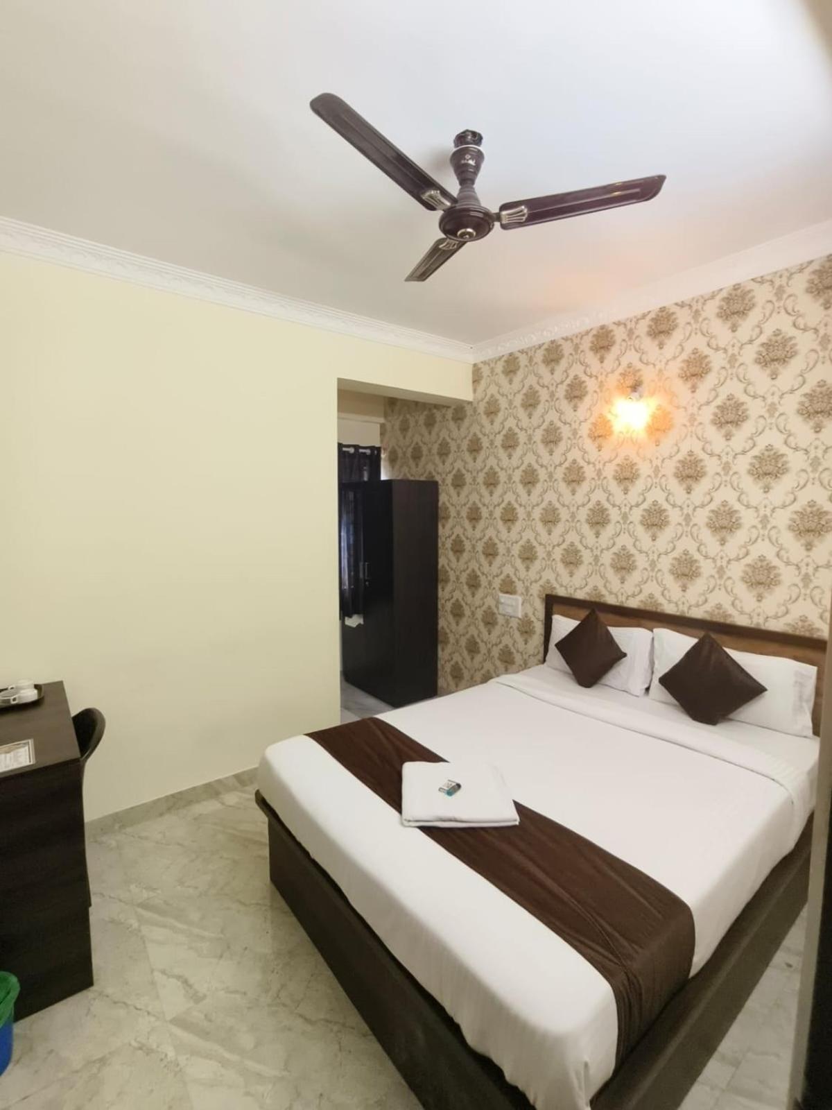 Hotel East Park Electronic City บังกาลอร์ ห้อง รูปภาพ